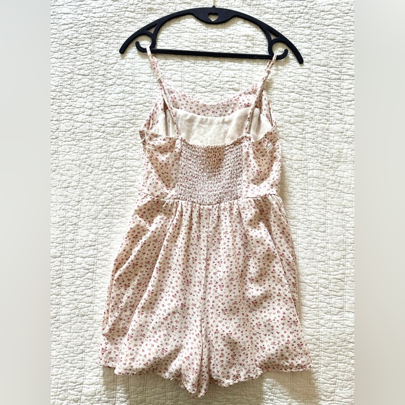 American Eagle floral romper 🌺 - Picture 2 of 15